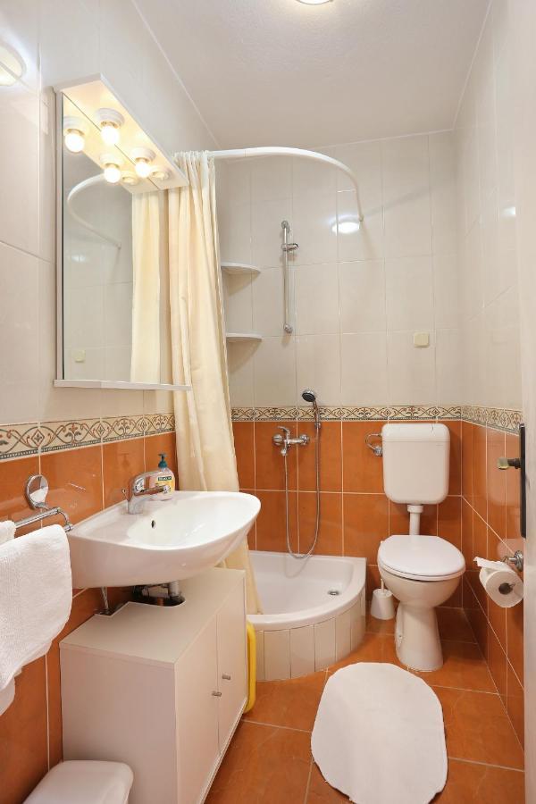 Apartments By The Sea Podgora, Makarska - 2594 外观 照片